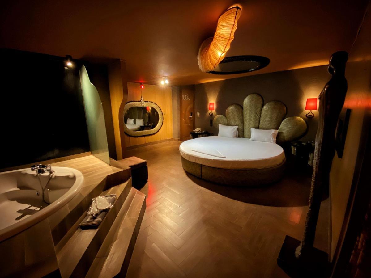 Ruby Rooms Kifisia - Adults Only Athens Luaran gambar