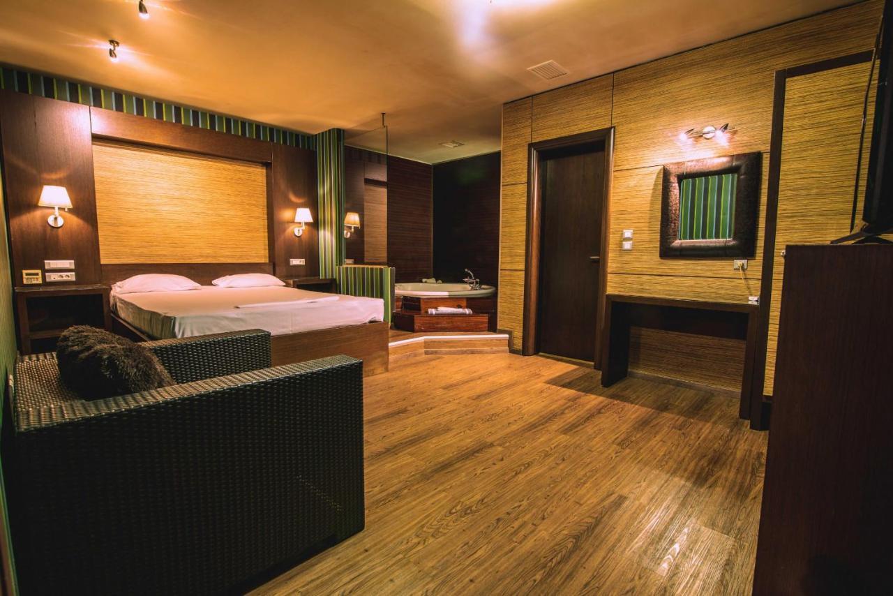 Ruby Rooms Kifisia - Adults Only Athens Luaran gambar