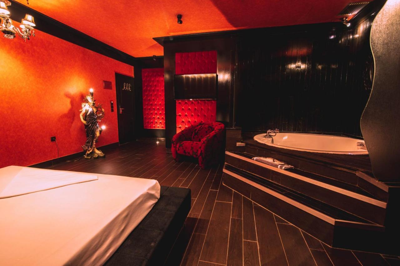 Ruby Rooms Kifisia - Adults Only Athens Luaran gambar
