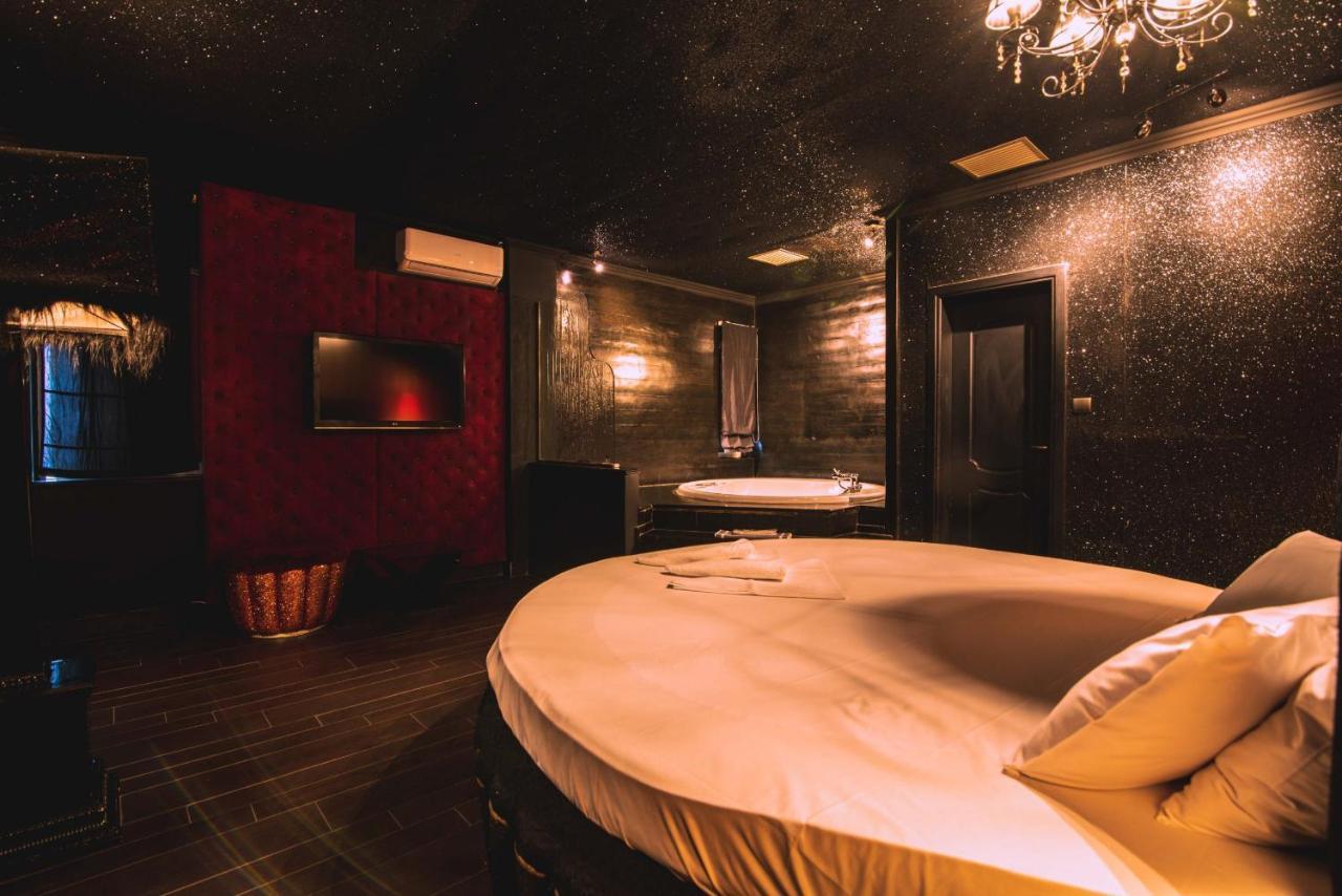 Ruby Rooms Kifisia - Adults Only Athens Luaran gambar