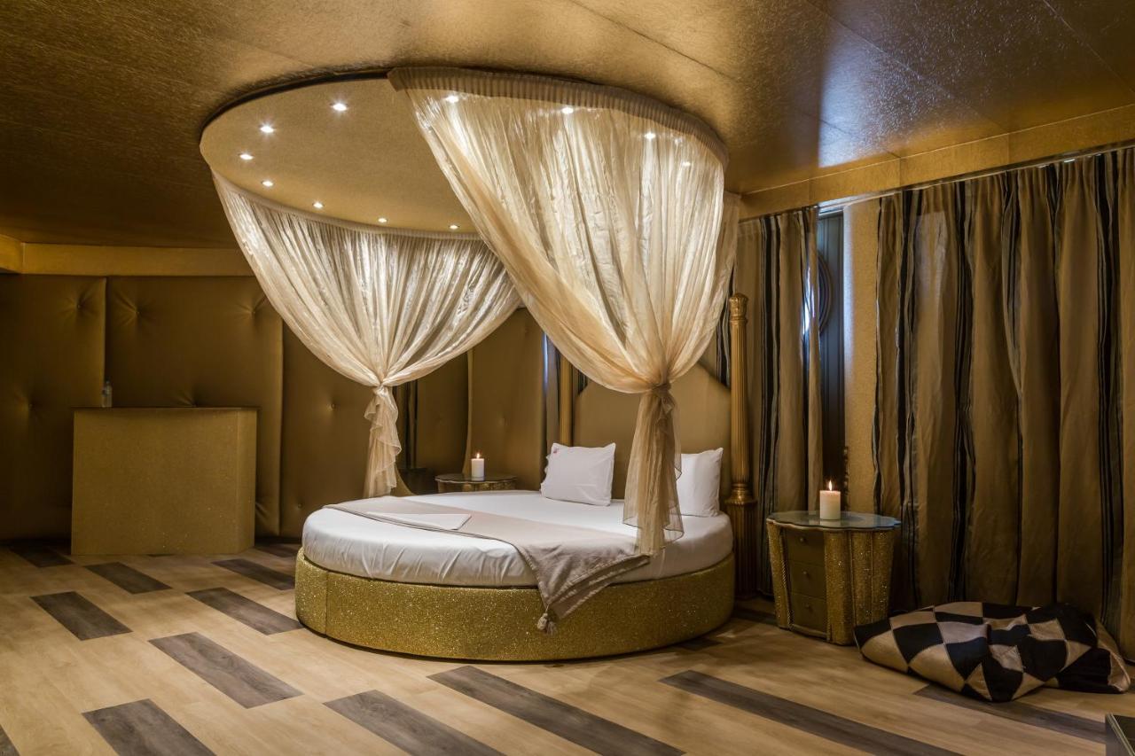 Ruby Rooms Kifisia - Adults Only Athens Luaran gambar
